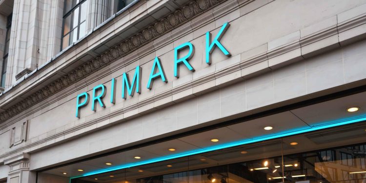 Chủ sở hữu Primark dự kiến ​​lợi nhuận thời trang lớn hơn khi lạm phát giảm