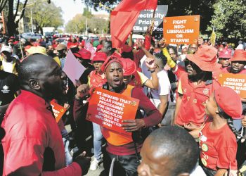 Lạm phát Nam Phi tăng cao trong tháng 10 nhưng khả năng Ngân hàng Trung ương tăng lãi suất vẫn thấp