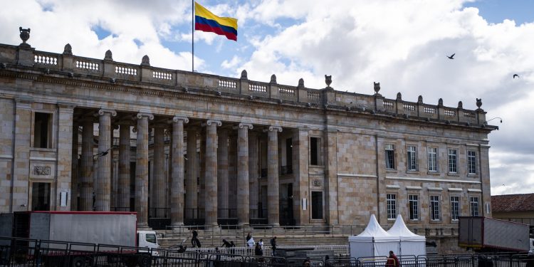 Colombia thanh toán khoản nợ 215 triệu USD cho các công ty bảo hiểm y tế