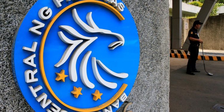 Thống đốc Ngân hàng Trung ương Philippines cho biết khó có thể cắt giảm lãi suất chủ chốt trong thời gian