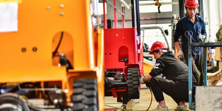 Lợi nhuận công nghiệp Trung Quốc tăng bất chấp lo ngại giảm phát