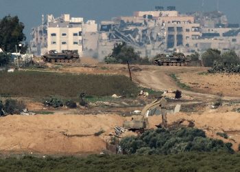 Ngày Thứ Hai, Israel thông báo rằng đã có 21 binh sĩ của họ thiệt mạng tại Gaza, đây là con số tử vong hàng ngày cao nhất cho quân đội trong một ngày duy nhất.