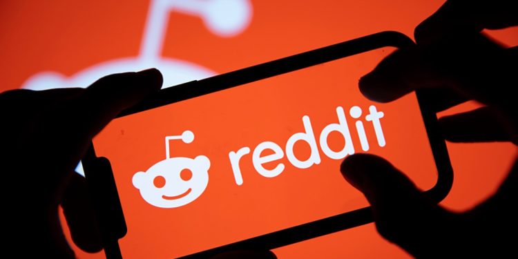 Reddit đã mang đến cho 75.000 người dùng cơ hội đăng ký trước cổ phiếu trước khi nó được niêm yết công khai. Các phản ứng là Reddit thuần túy.