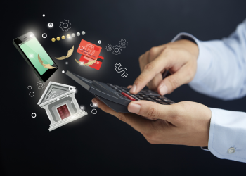 Liệu việc rút quá số dư có ảnh hưởng đến điểm tín dụng của bạn không