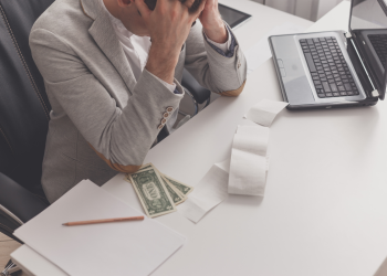 Nên Lấy Khoản Vay Cá Nhân để Trả Nợ Thẻ Tín Dụng