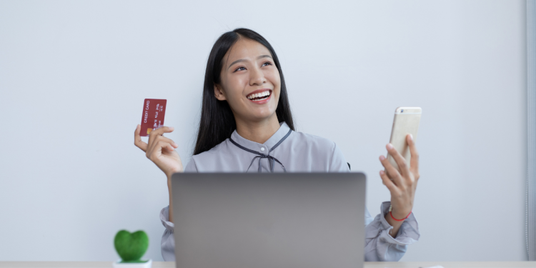 4 Lợi Ích Bất Ngờ Của Thẻ Tín Dụng Doanh Nghiệp Mà Bạn Chưa Tính Đến