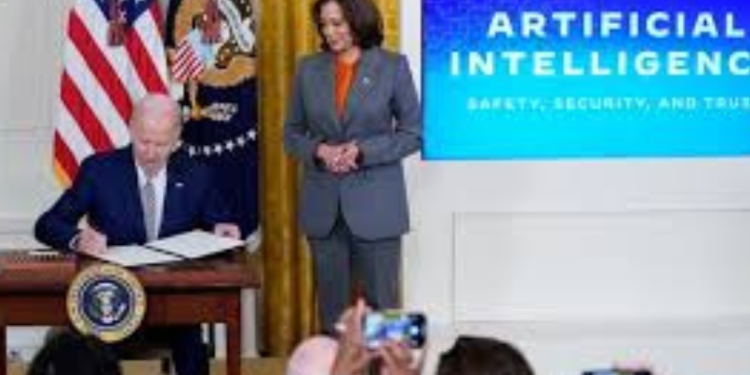 “Biden chuẩn bị công bố biện pháp quan trọng để bảo vệ người thân không có giấy tờ của công dân Hoa Kỳ khỏi bị trục xuất”