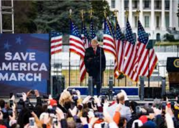 Tòa án Tối cao đã trao cho tổng thống quyền miễn trừ. Các chuyên gia pháp lý lưu ý rằng quyền này sẽ không được mở rộng cho nhân viên.