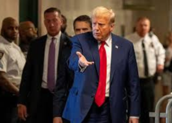 “TẬP TRUNG VÀO SỰ THẬT: Trump không được miễn trừ đặc quyền hành pháp mặc dù có những tuyên bố khác”